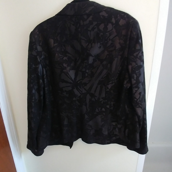Escada Black Leather Texture Blazer Jacket - Picture 14 of 15